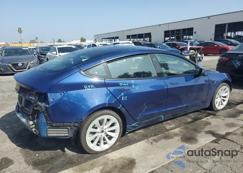 2022 Tesla Model 3 z USA, uszkodzony, nr VIN 5YJ3E1EB8NF158268
